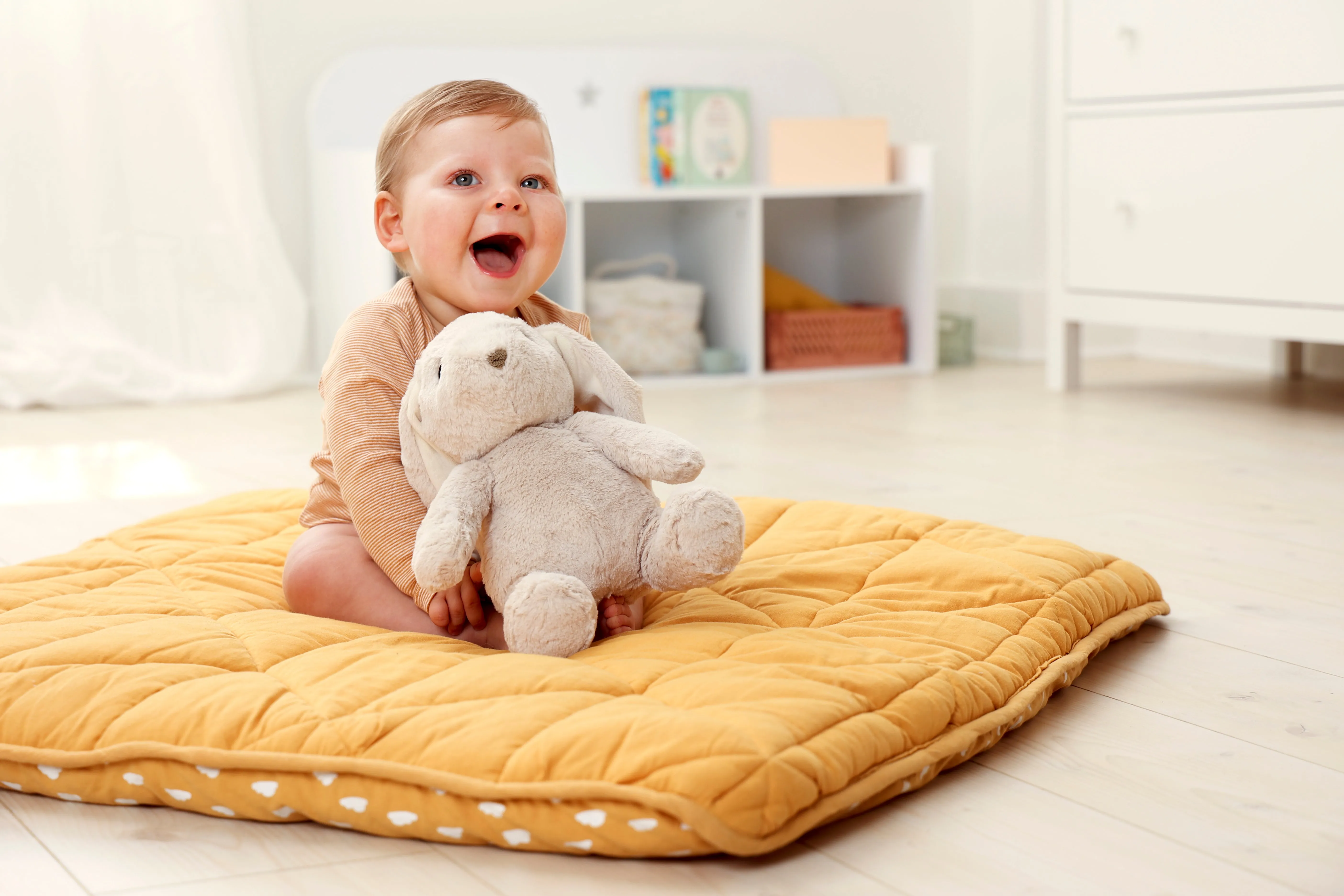 Cloud.b Multisensory Lovelight Buddies: Plush with Soothing Sounds & Calming Lights