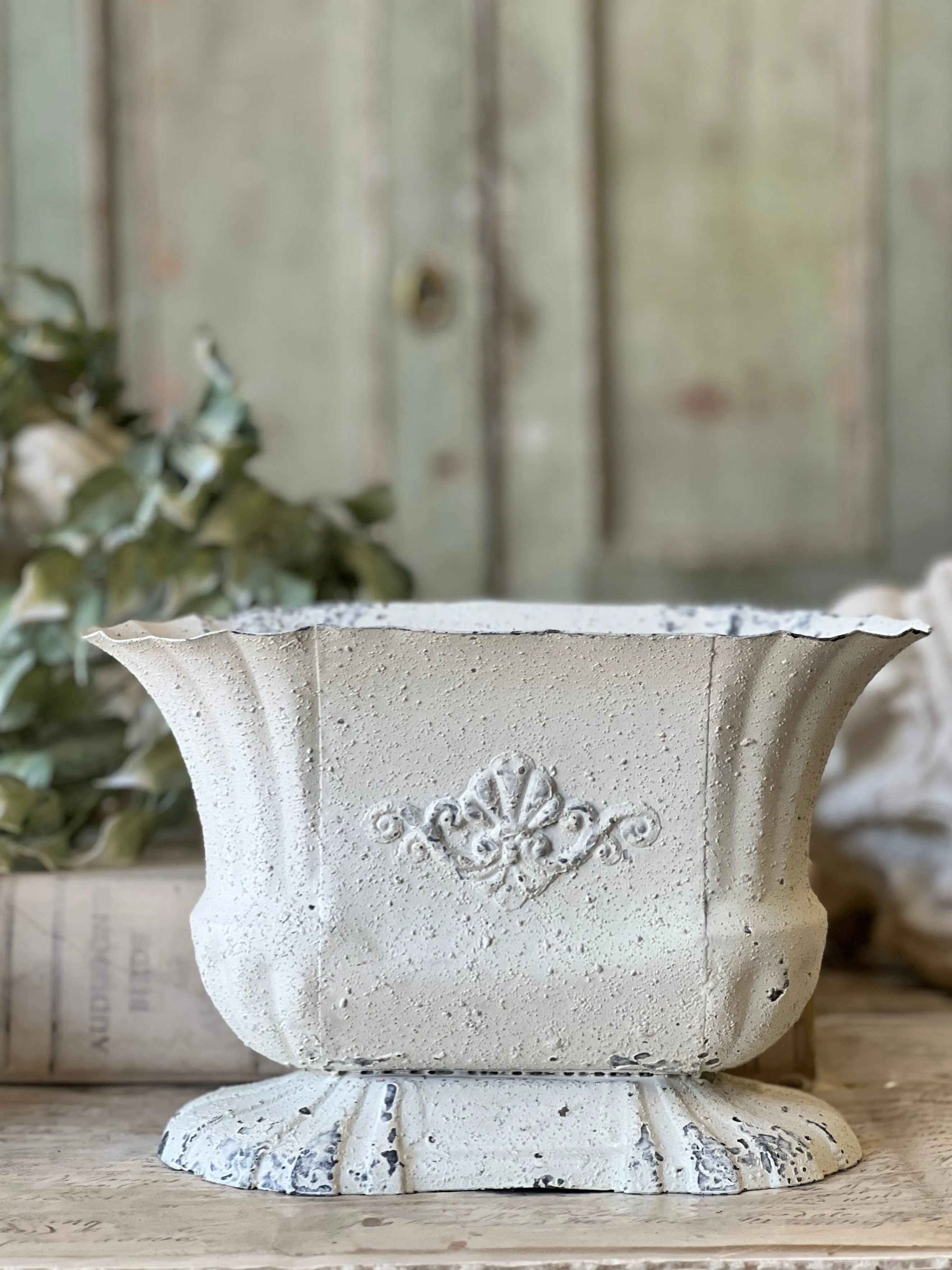 Duchess Planter | 11" | NOT CURRENTLY IN STOCK-New For Spring 2025!