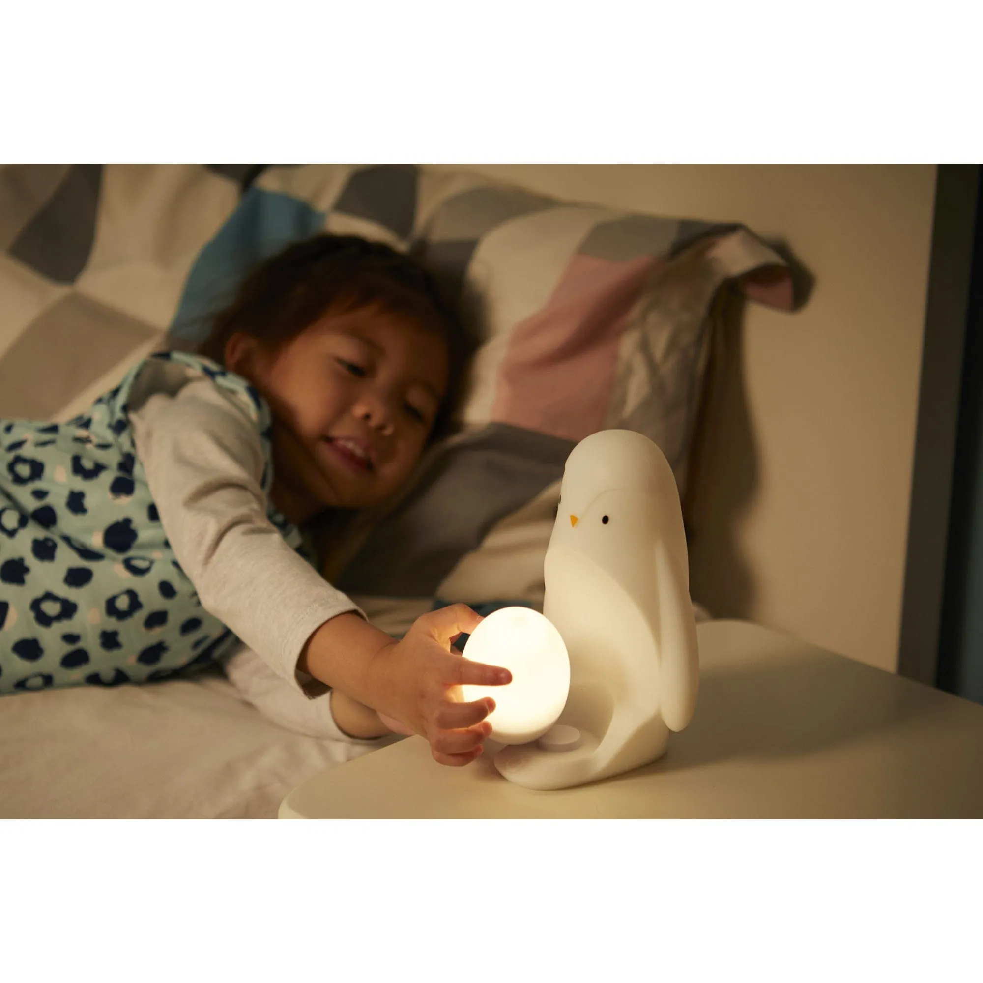 Tommee Tippee 2 in 1 Portable Penguin Night Light - UK Plug