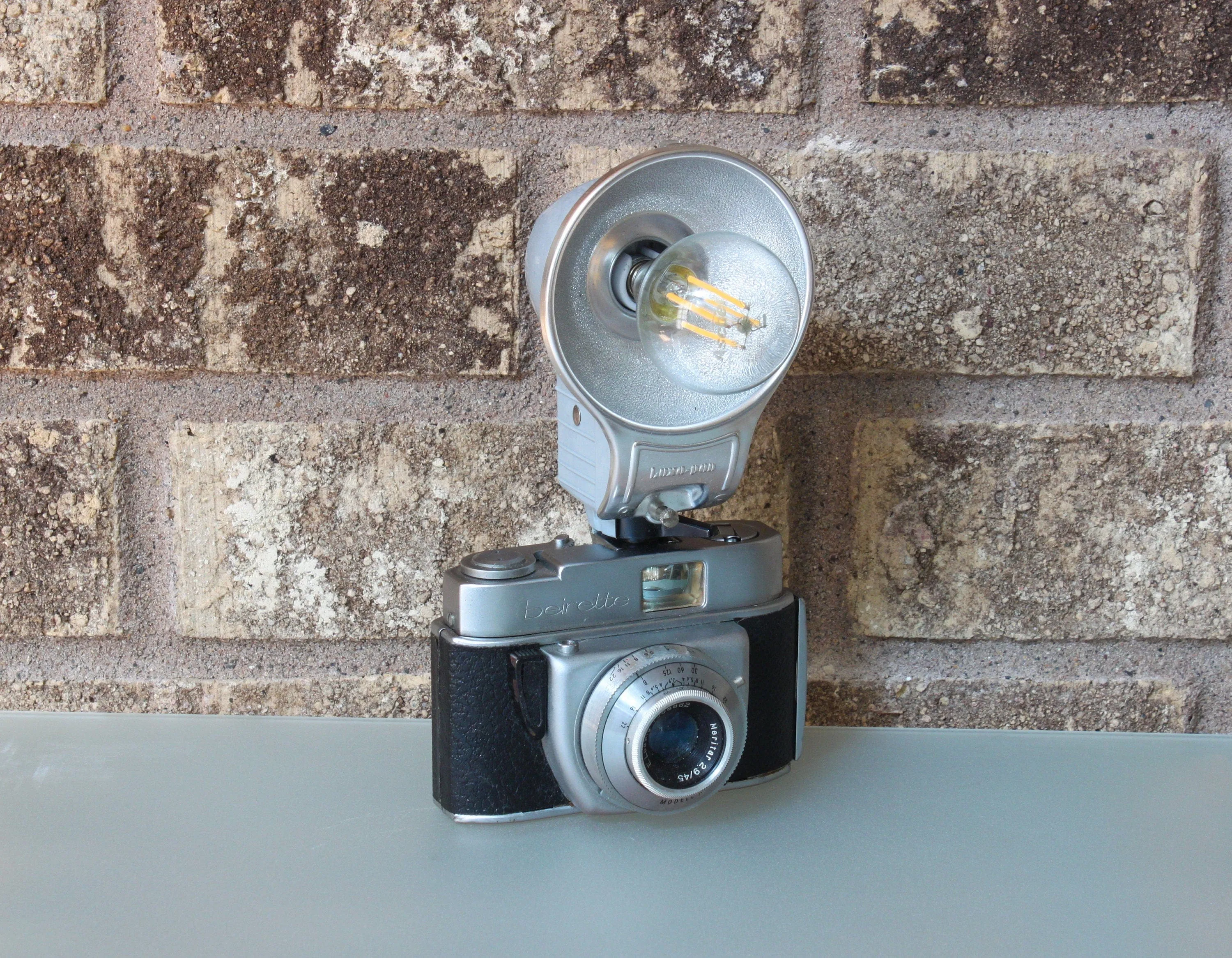 Vintage Distinctive Table/Desk Lamp  - Beier Beirette v Camera - Photographer gift - Vintage Lover gift - retro design fan